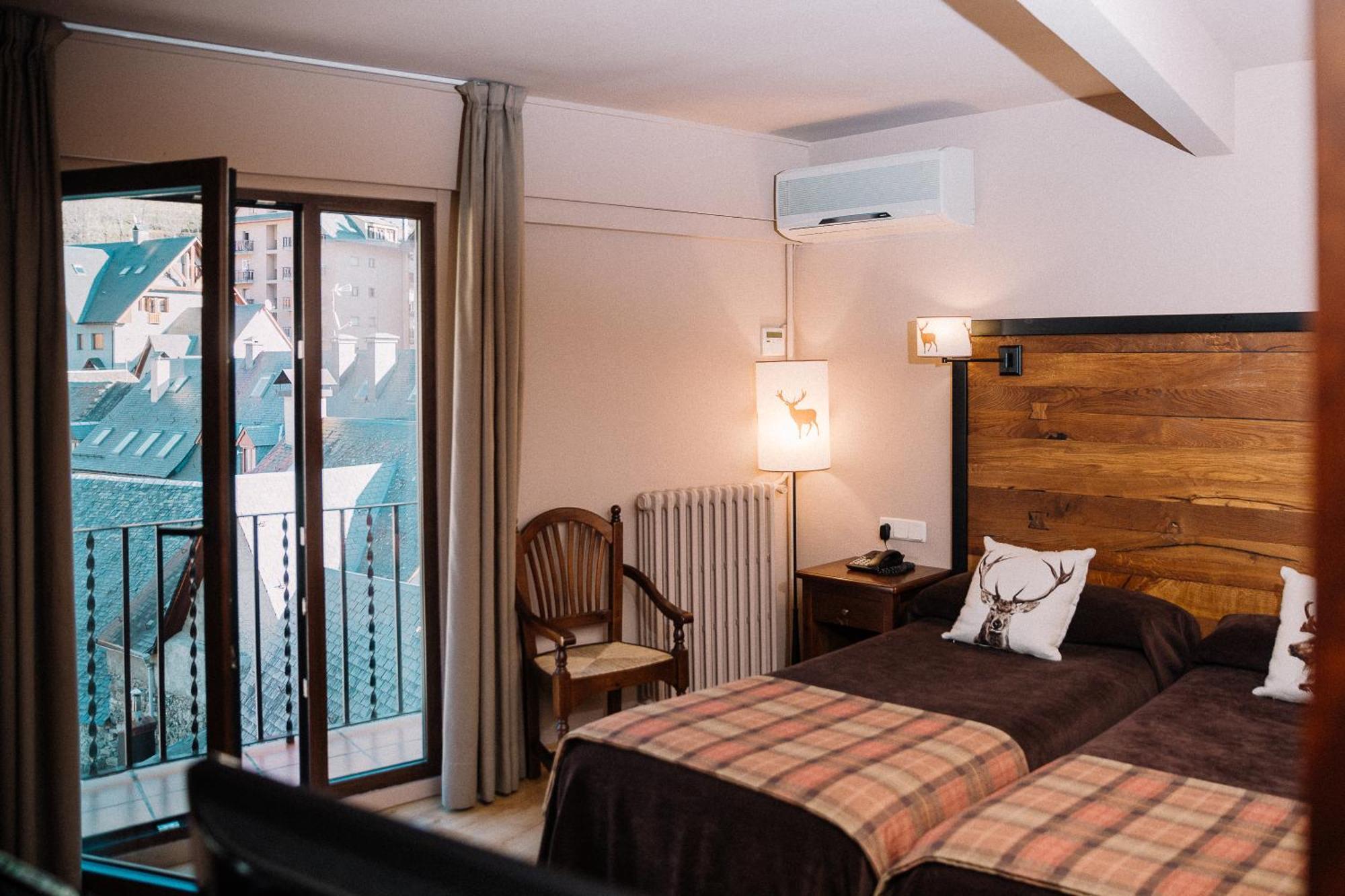 Riu Nere Mountain Hotel Vielha Luaran gambar