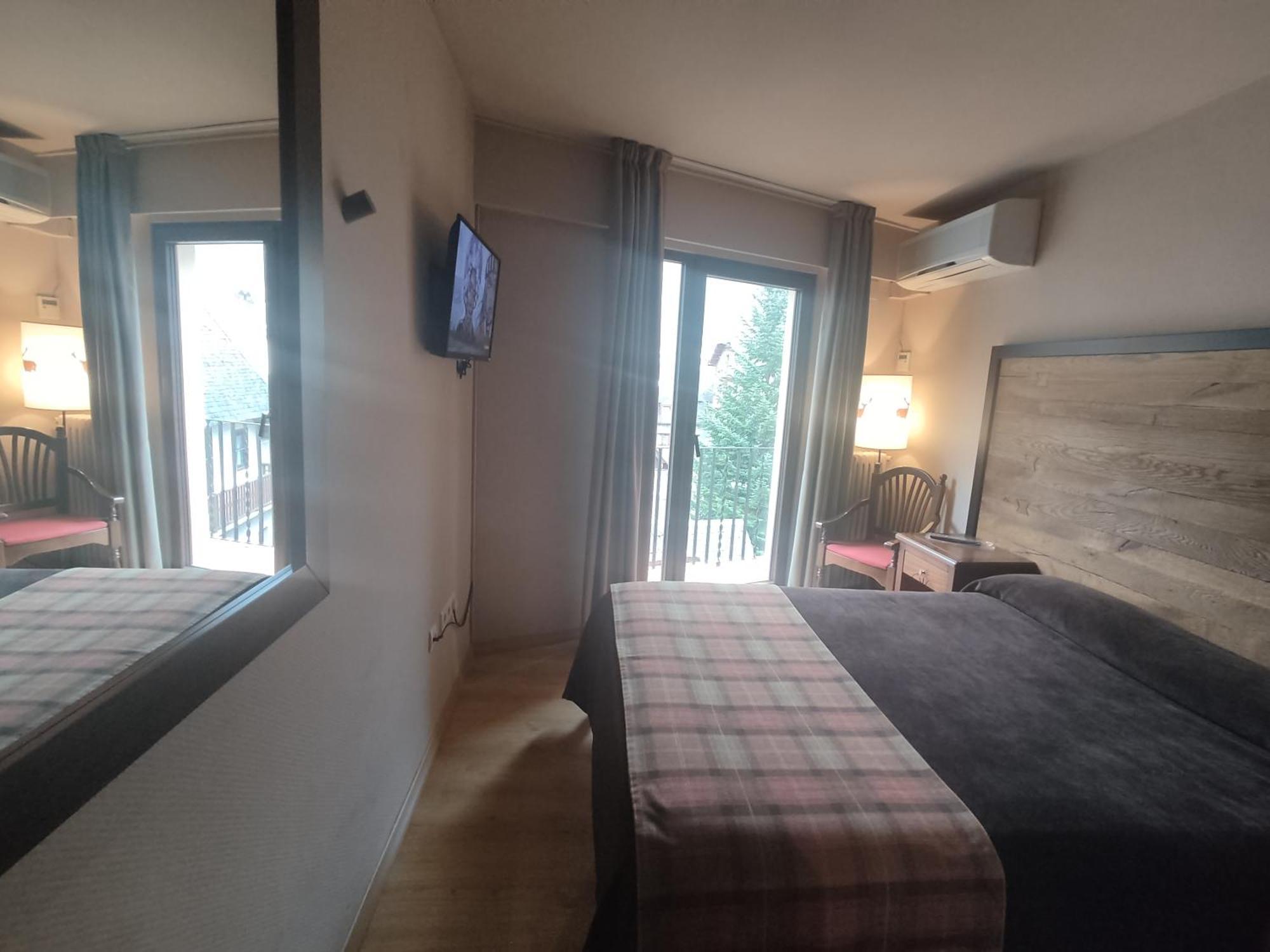 Riu Nere Mountain Hotel Vielha Bilik gambar