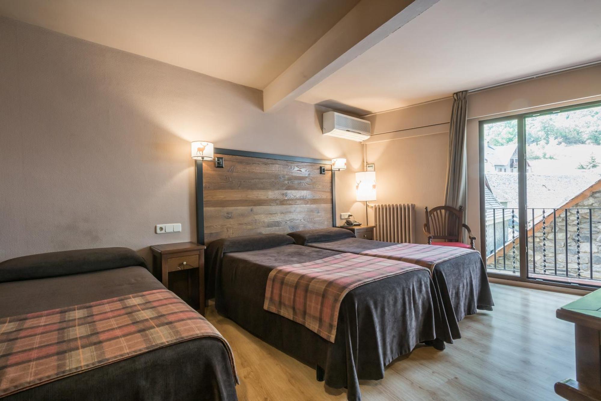 Riu Nere Mountain Hotel Vielha Luaran gambar
